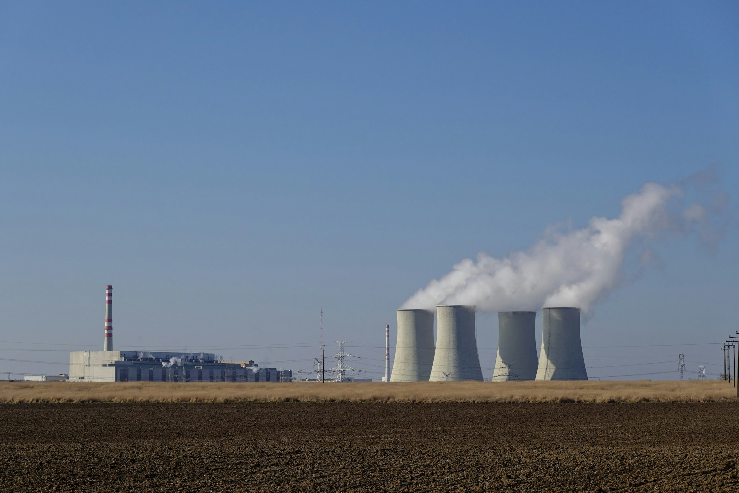 Industrial cooling towers